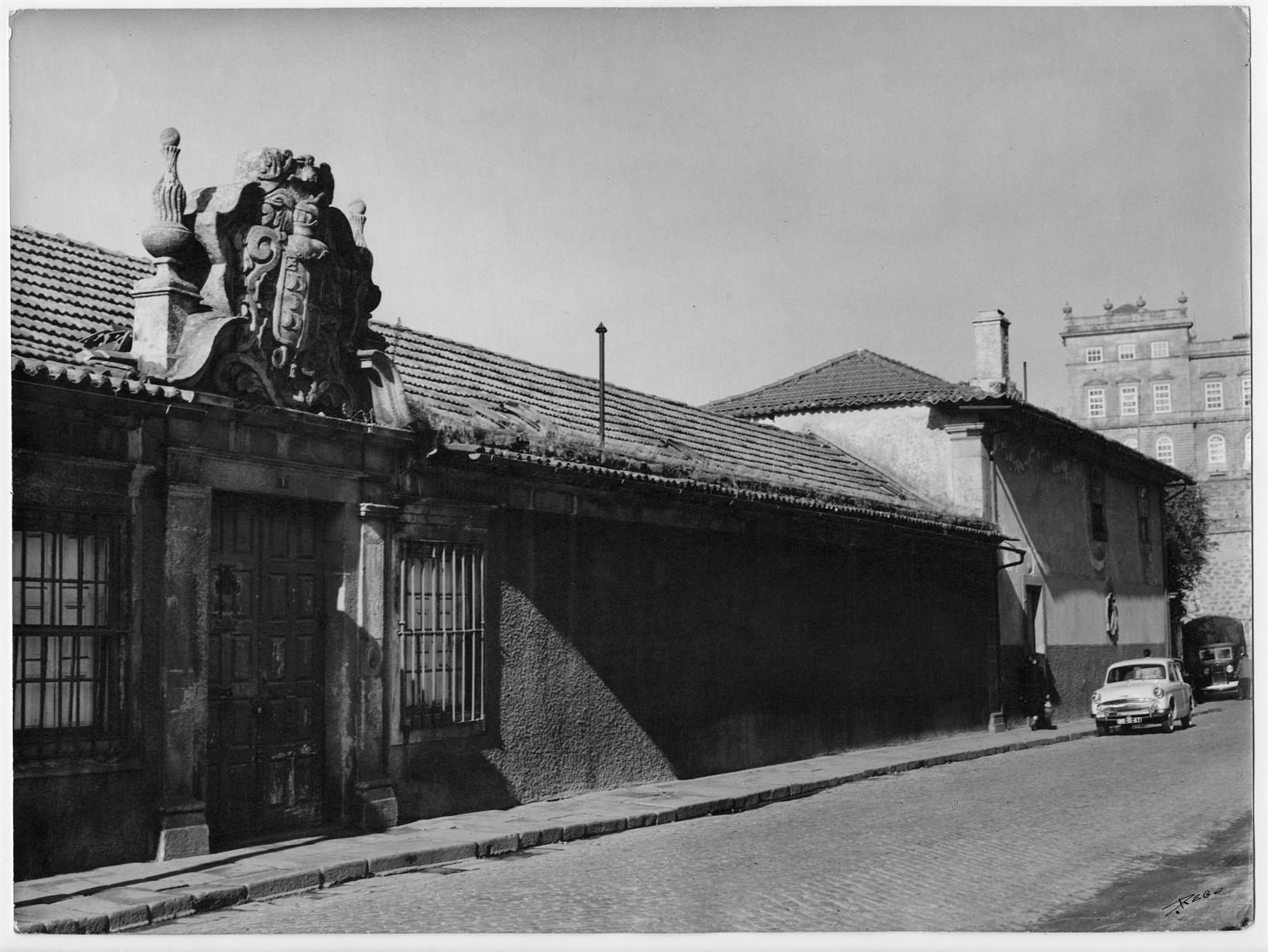 Casas do Porto : século XIV ao XIX : rua de Azevedo de Albuquerque, 1 : séculos  XVII e XVIII