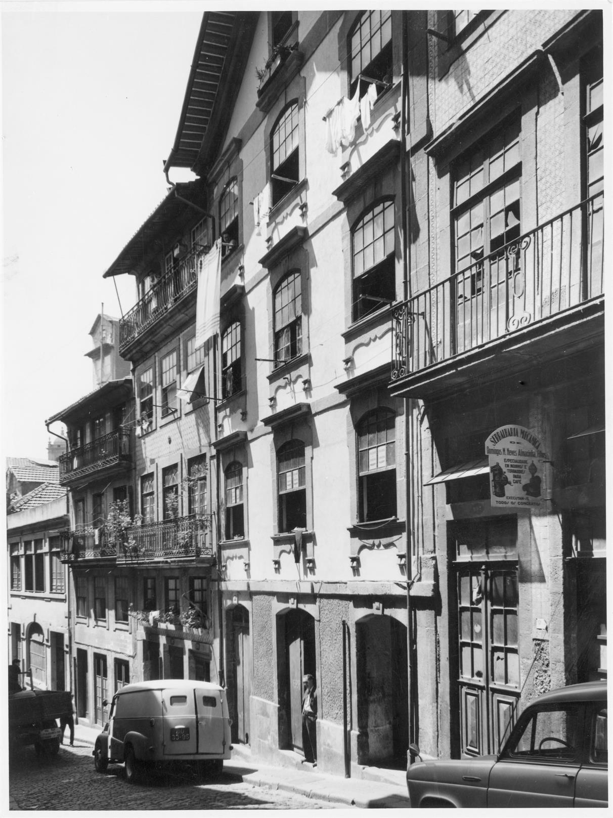 Casas do Porto : século XIV ao XIX : rua do Comércio do Porto, 205 : século XVIII