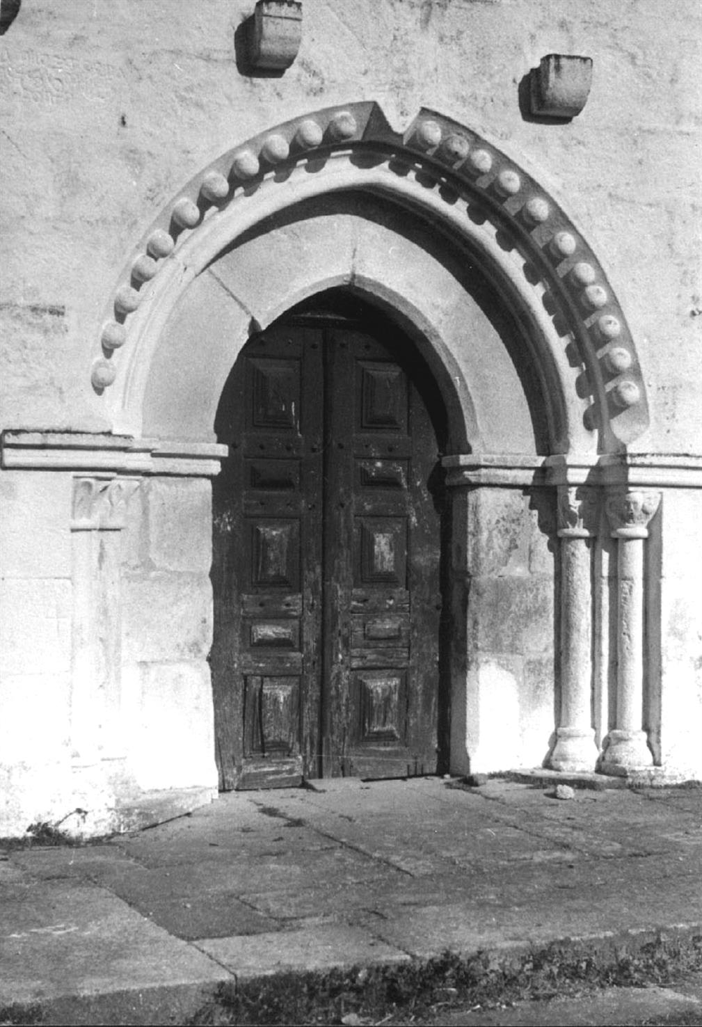 São Julião de Moreira : concelho de Ponte de Lima : porta principal da Capela do Espírito Santo