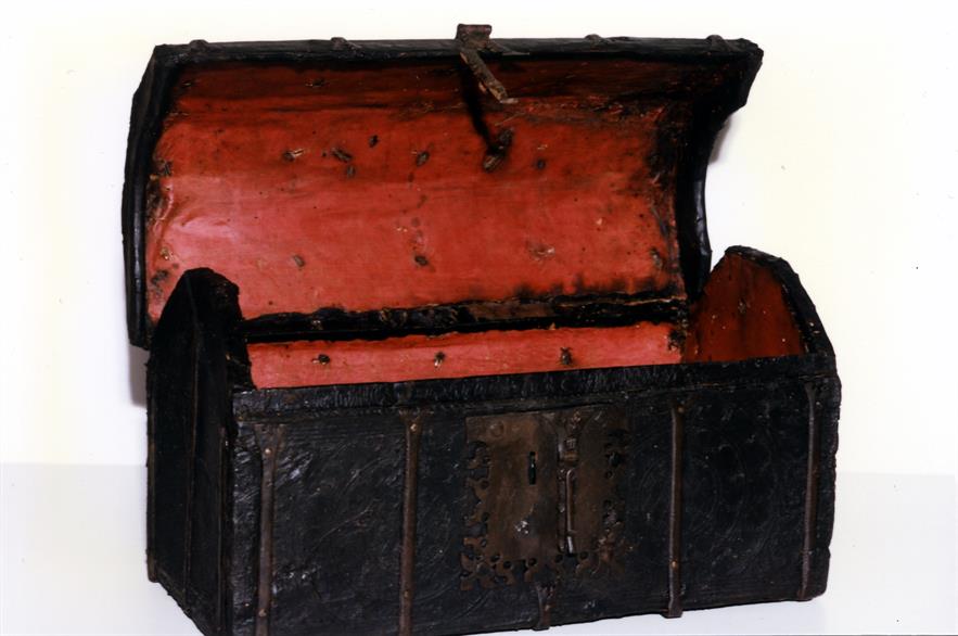 Casa do Infante : arcas para guardar documentos