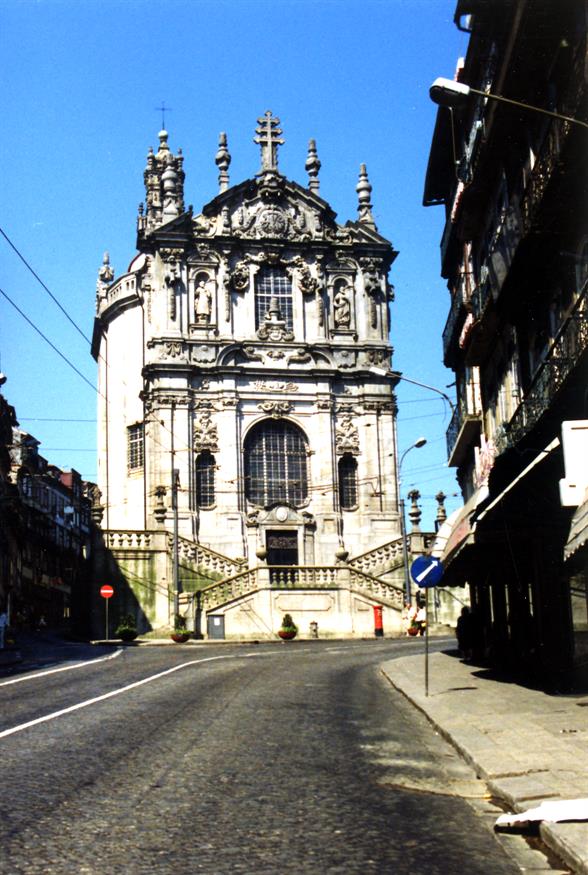Nicolau Nasoni : um artista italiano no Porto : igreja da Confraria dos Clérigos