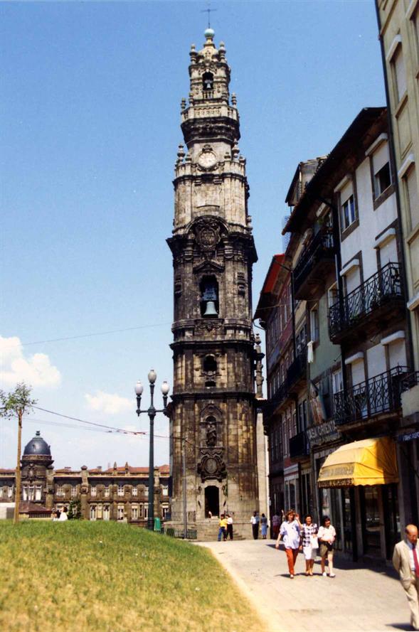 Nicolau Nasoni : um artista italiano no Porto : torre dos Clérigos