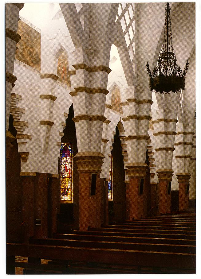 Igreja da Senhora da Conceição : nave lateral direita : vitrais