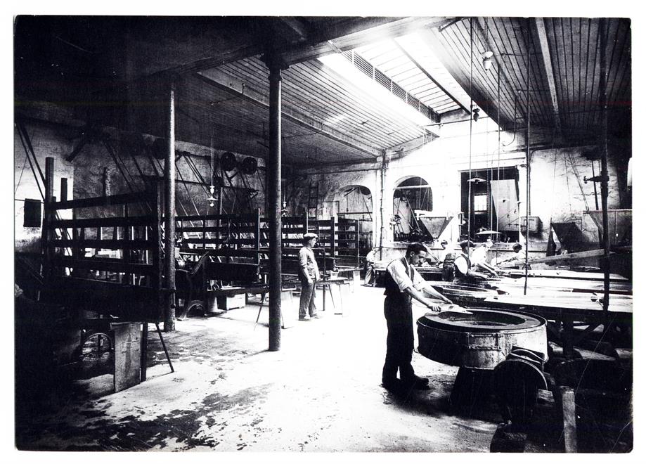 Fábrica de espelhos A Bisália, Limitada : oficina : ca. 1920/30