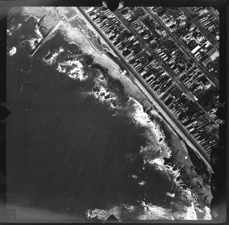 [Fotografia aérea da cidade do Porto : 1939-1940 : fiada 3, n.º 975]