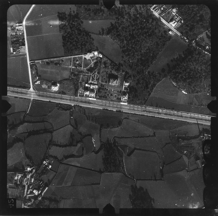 [Fotografia aérea da cidade do Porto : 1939-1940 : fiada 6, n.º 043]