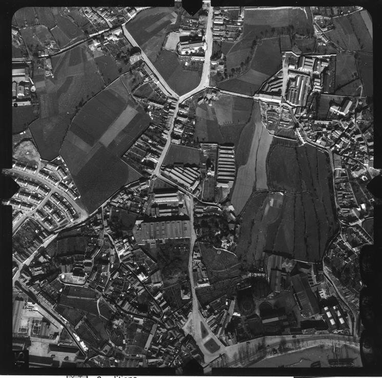 [Fotografia aérea da cidade do Porto : 1939-1940 : fiada 10, n.º 129]