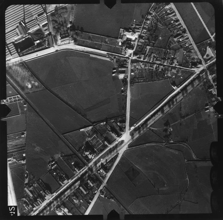[Fotografia aérea da cidade do Porto : 1939-1940 : fiada 10, n.º 147]
