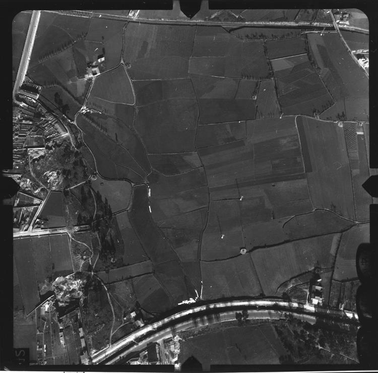 [Fotografia aérea da cidade do Porto : 1939-1940 : fiada 19, n.º 429]