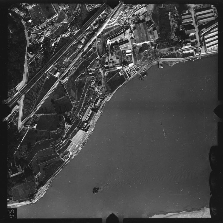 [Fotografia aérea da cidade do Porto : 1939-1940 : fiada 24A, n.º 564]