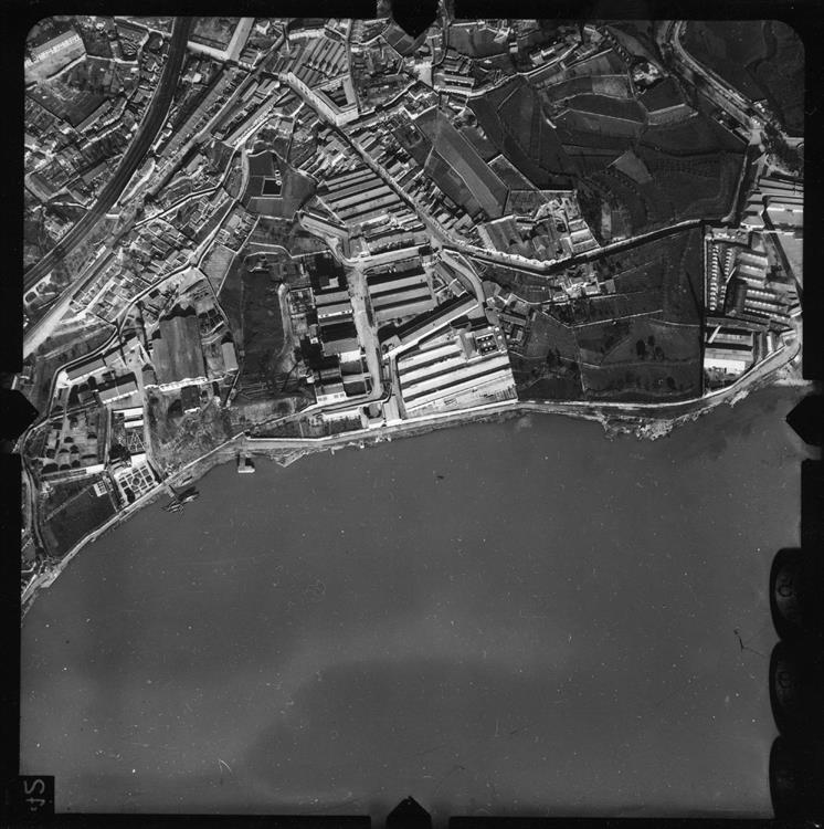 [Fotografia aérea da cidade do Porto : 1939-1940 : fiada 25, n.º 594]