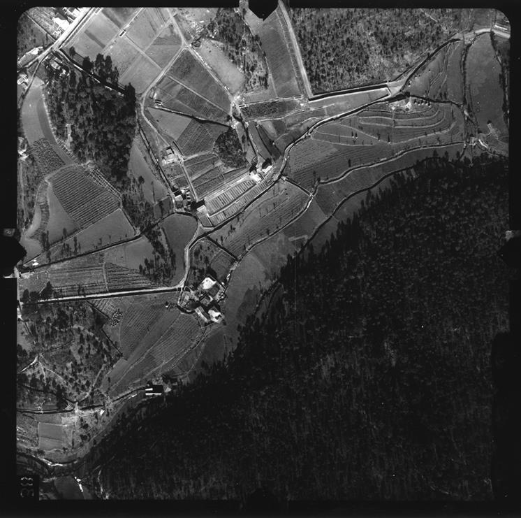 [Fotografia aérea da cidade do Porto : 1939-1940 : fiada 31, n.º 572]