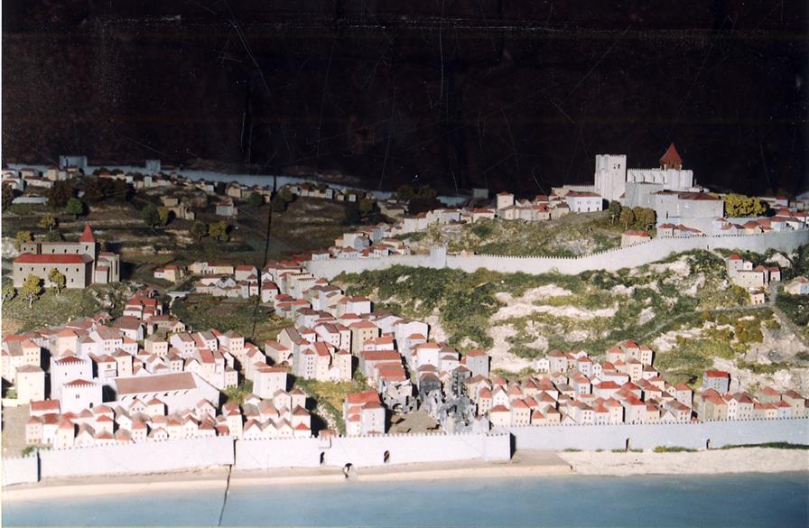 Maqueta do Porto medieval : zona ribeirinha e morro da Sé