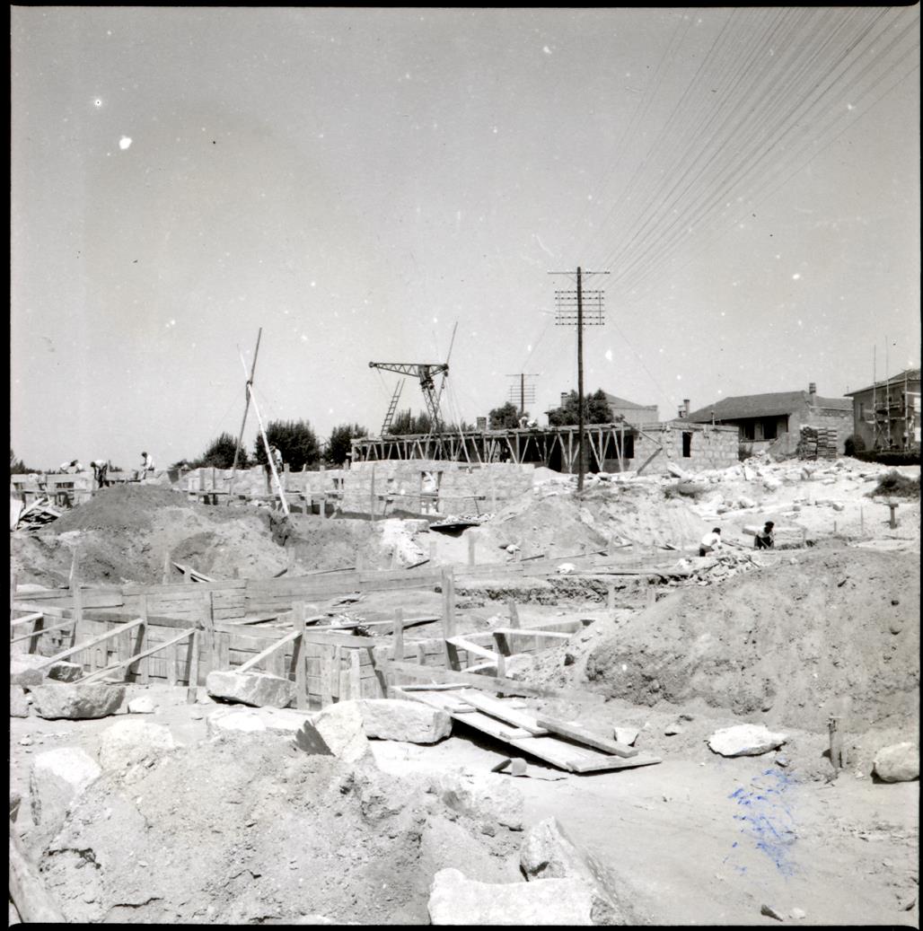 Bairro da Agra do Amial : construção : 1958