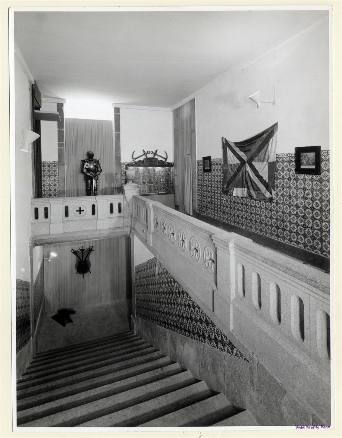 Exposição Histórico-Militar : escadaria de saída da Exposição
