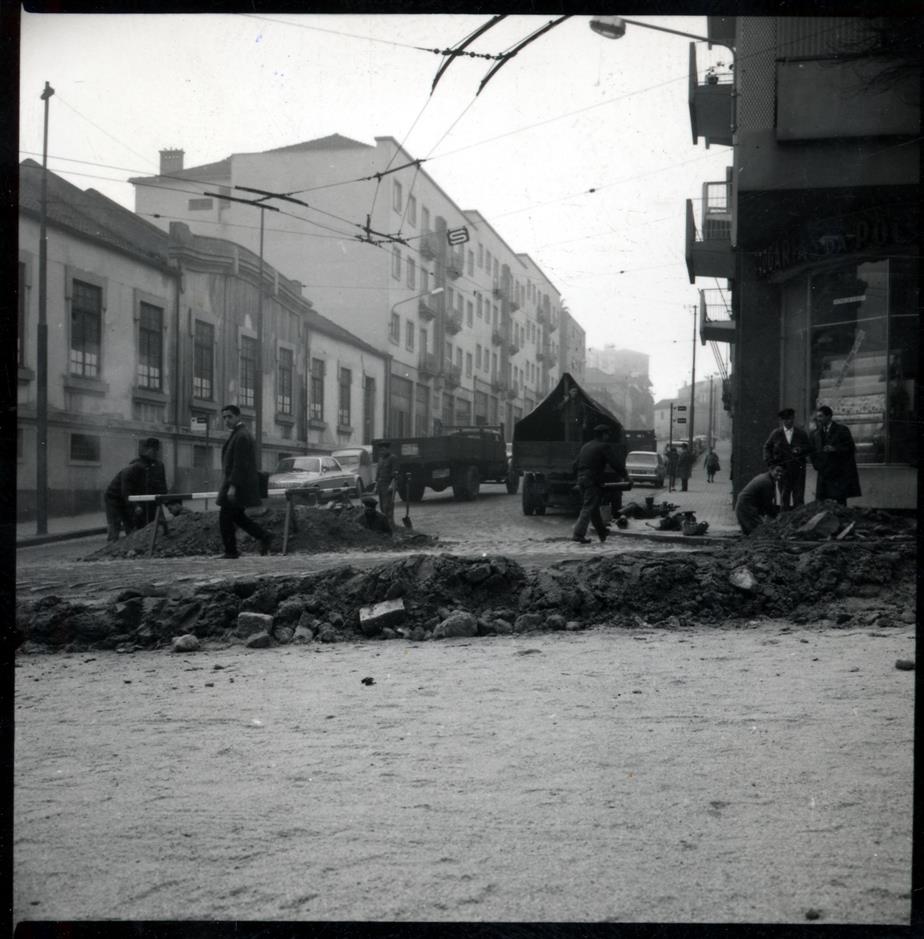 Obras na Rua Pinto Bessa : Janeiro : 1966