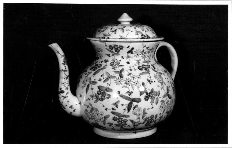 Exposição de cerâmica portuense : séculos XVIII e XIX : bule