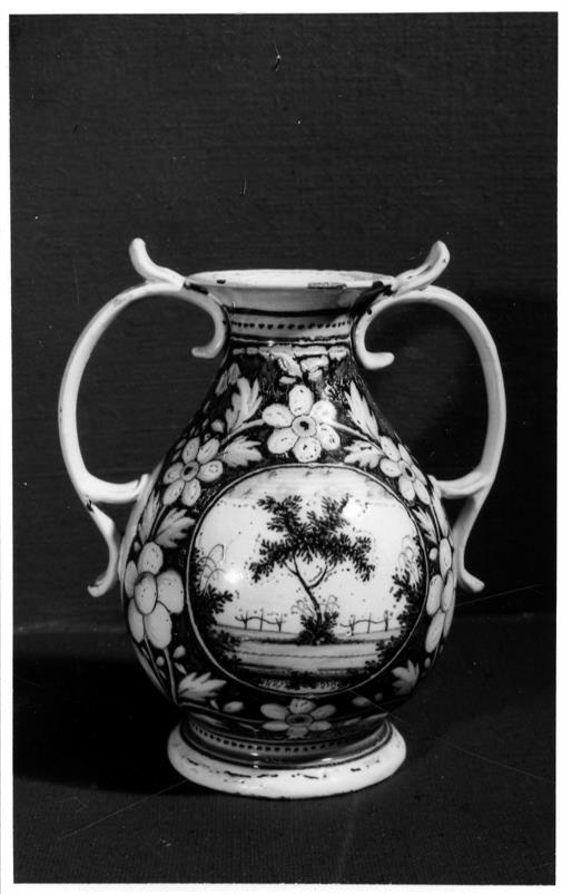 Exposição de cerâmica portuense : séculos XVIII e XIX : jarra