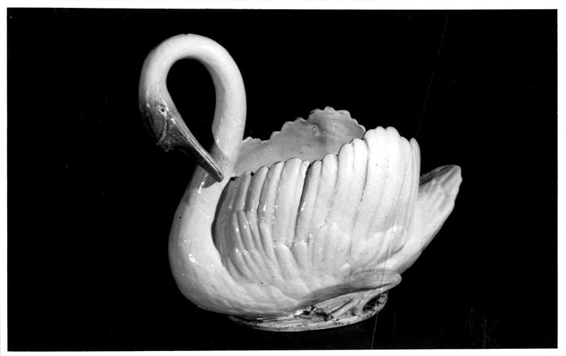 Exposição de cerâmica portuense : séculos XVIII e XIX : cisne