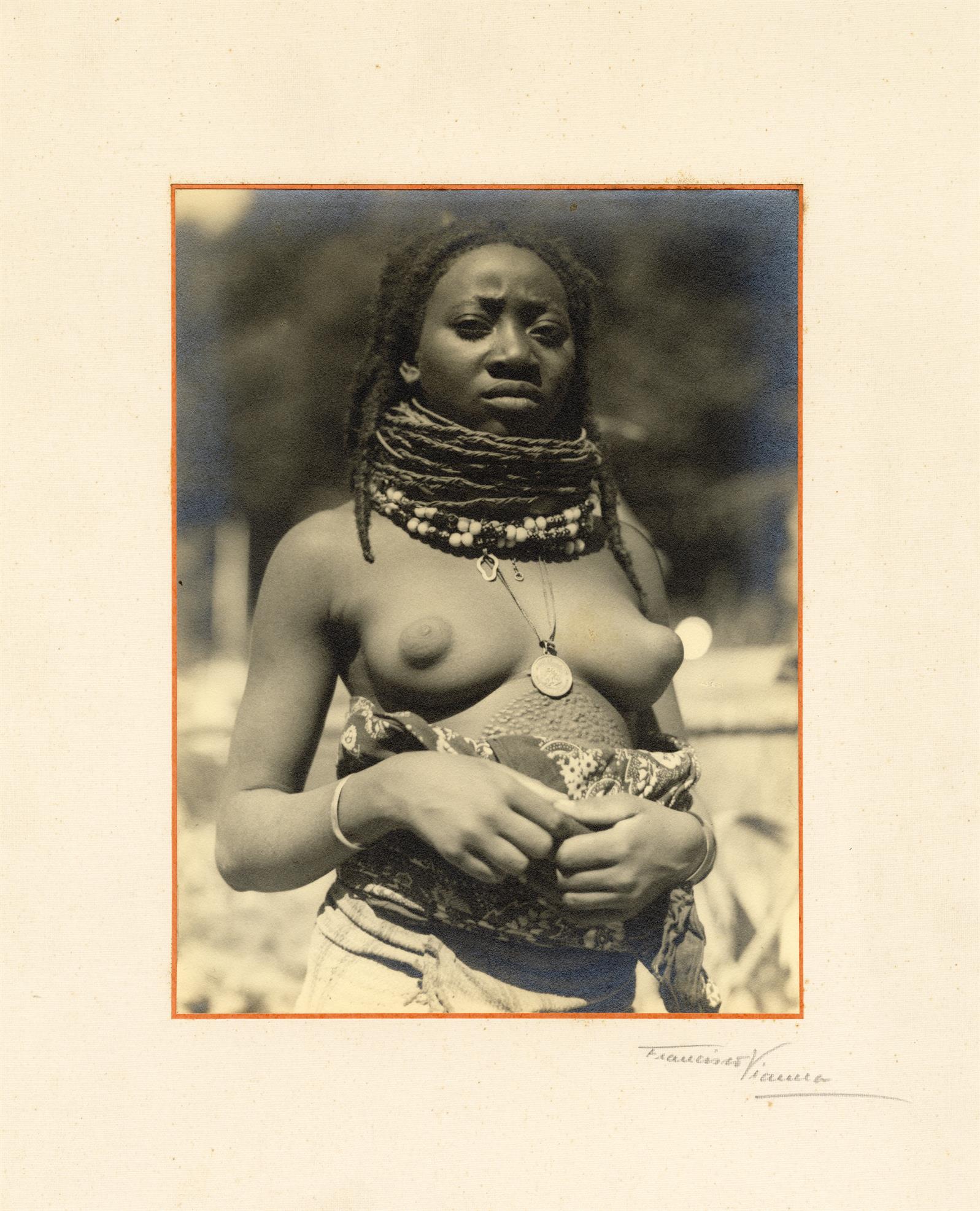 N.º 7 : Mulher de Angola