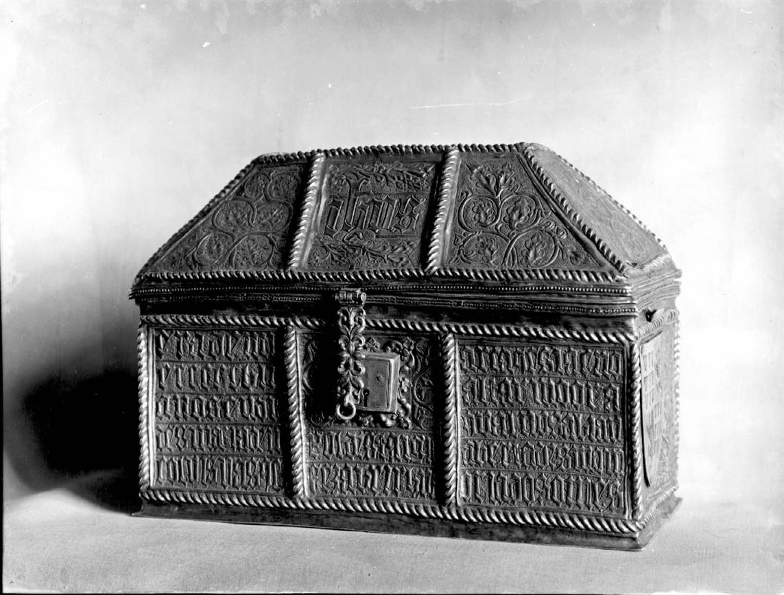 Arca de relíquias de prata dourada : séc. XV