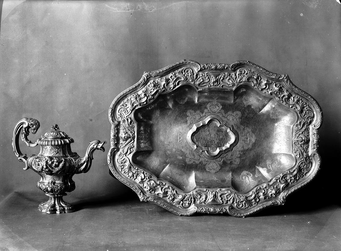 Bacia e gomil de prata dourada : Sé de Braga : Séc. XVIII
