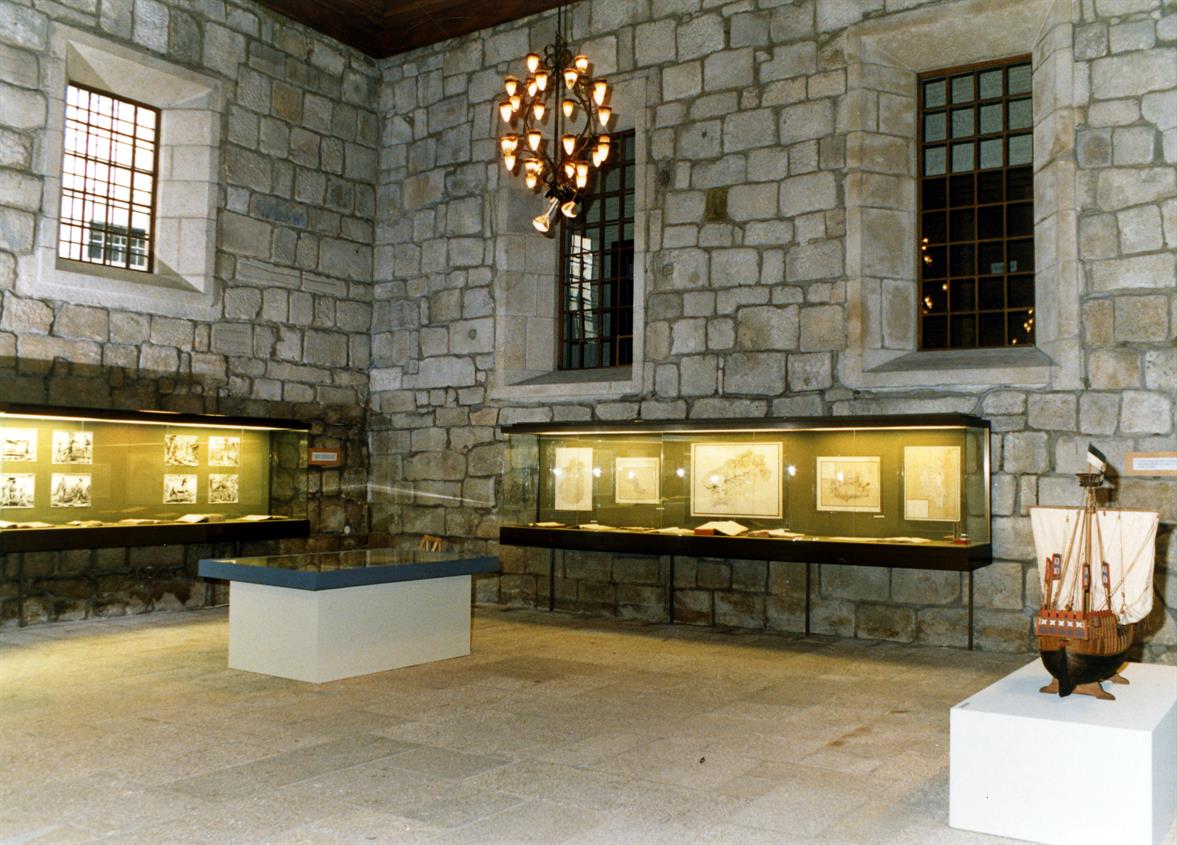 A Rota do Cabo : descobrimentos e colonização africana : inauguração da exposição : aspecto geral dos objectos expostos