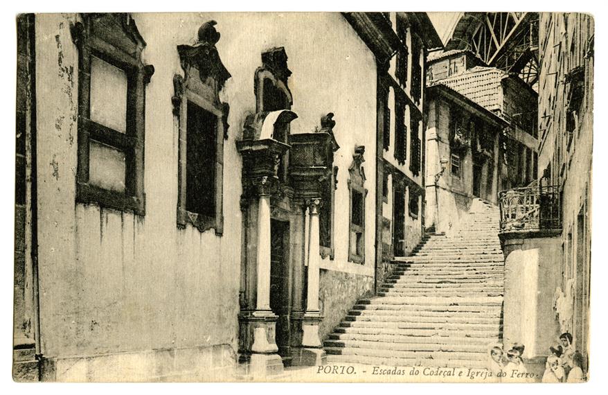 Porto : Escadas do Codeçal e Igreja do Ferro