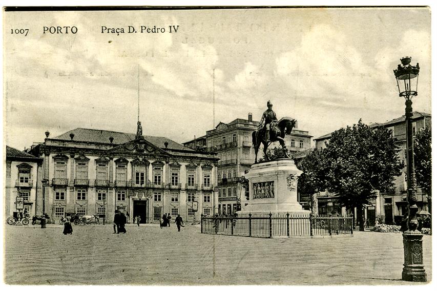 Porto: Praça Dom Pedro IV