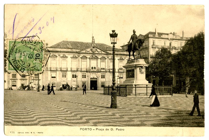 Porto: Praça de Dom Pedro 