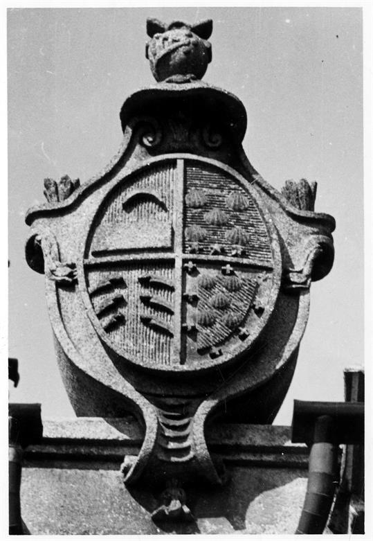 As pedras de armas do Porto : Rua do Bonfim, nº 395, século XIX