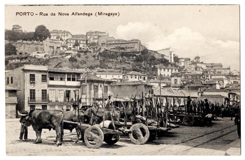 Porto : Rua da Nova Alfândega : Miragaia