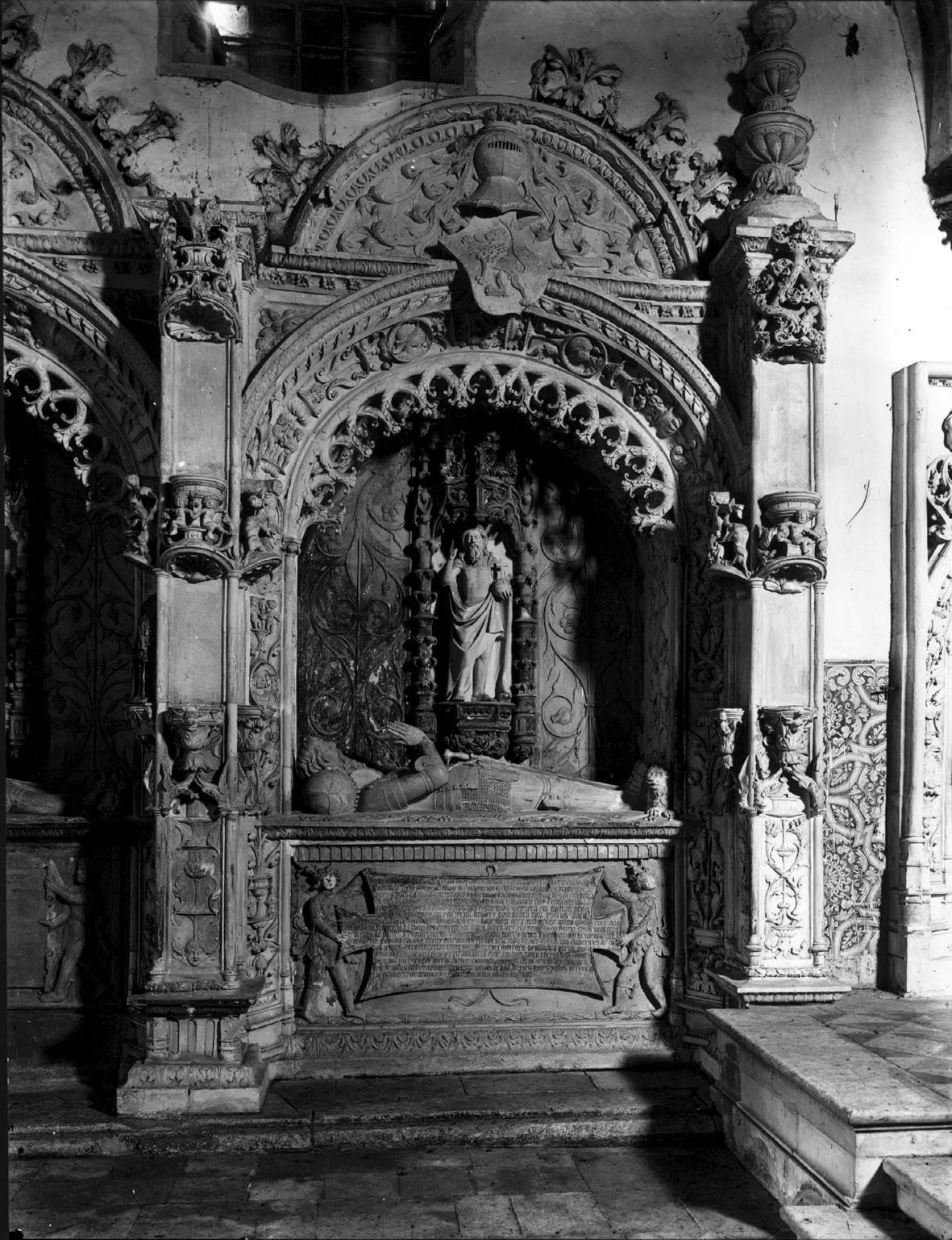 Coimbra : S. Marcos : túmulo de João da Silva, IV Senhor de Vagos