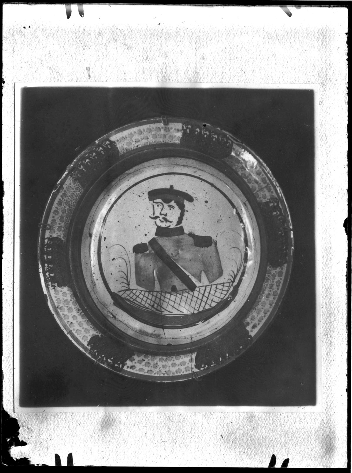 D. Pedro IV em prato de cerâmica