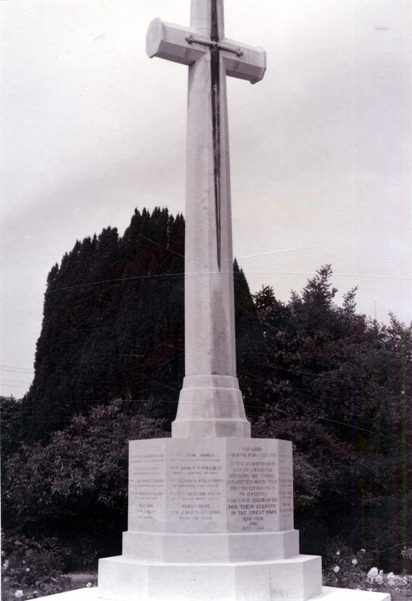 Memorial no Cemitério Britânico aos mortos da primeira e segunda Guerra Mundial