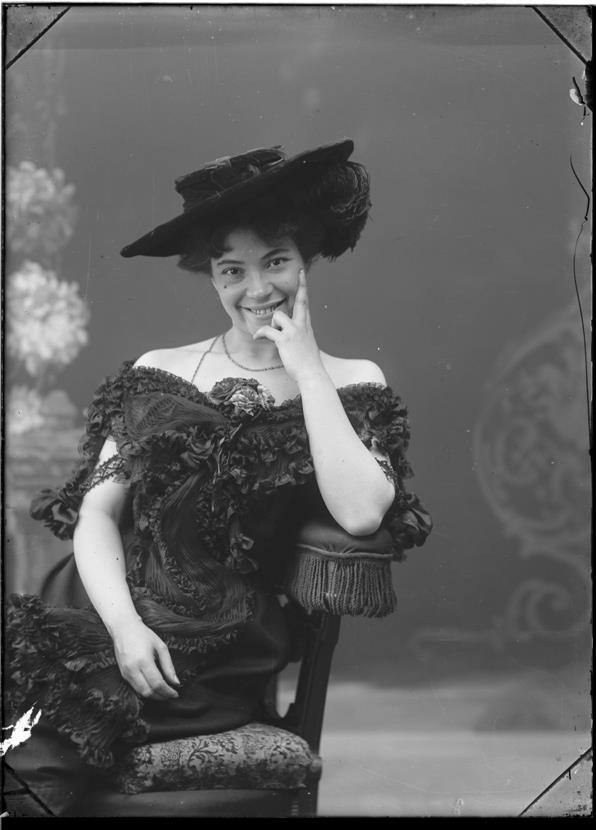 Retrato da atriz Lucília Simões