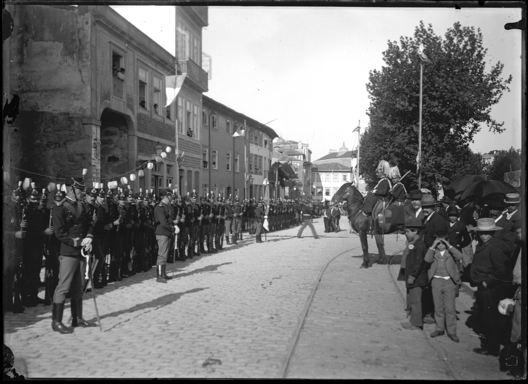 Parada militar do Regimento de Infantaria 18 do Porto