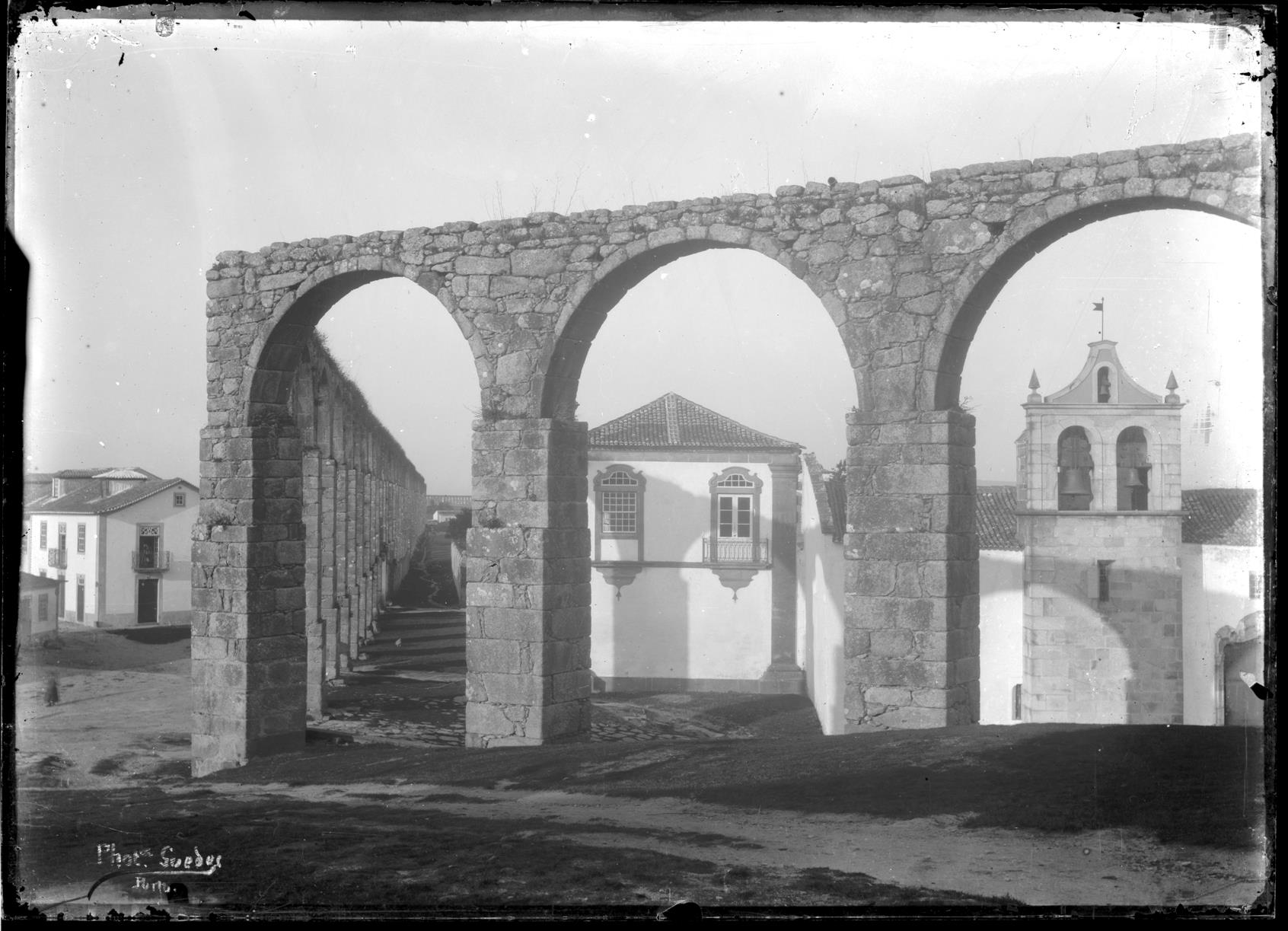 Vila do Conde : aqueduto de Santa Clara
