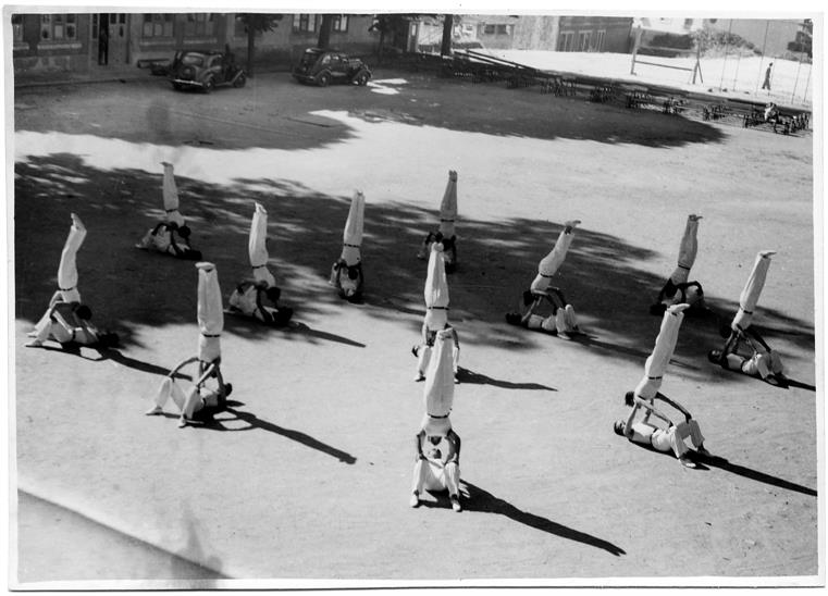 Batalhão de Sapadores Bombeiros : exercícios de ginástica
