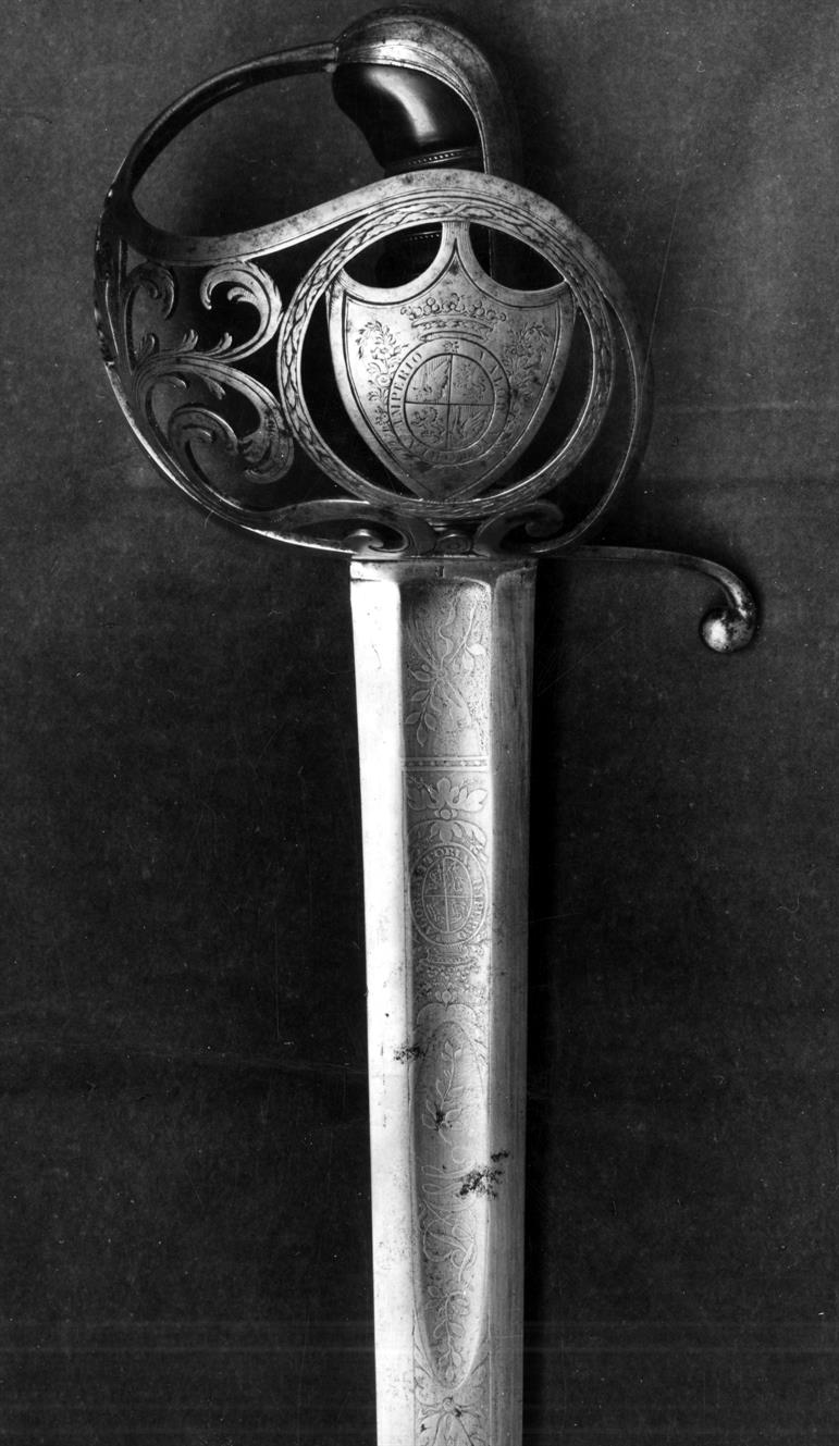 No rescaldo da exposição documental sobre el-rei D. Miguel I : espada de cavalaria e respectiva bainha