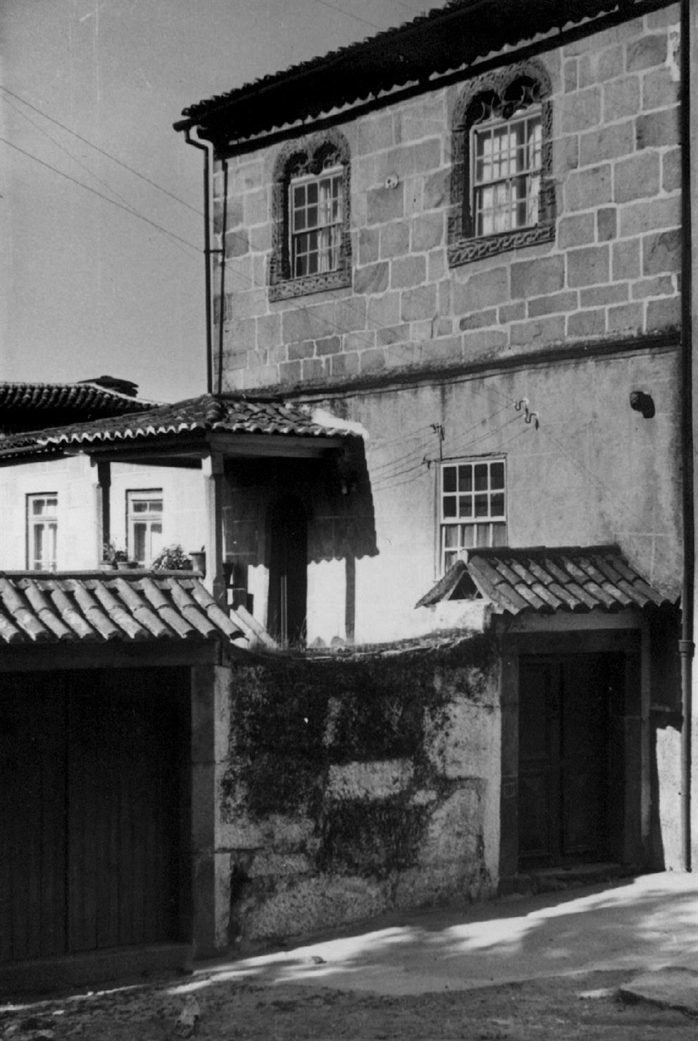 Viseu : casa do Largo António José Pereira