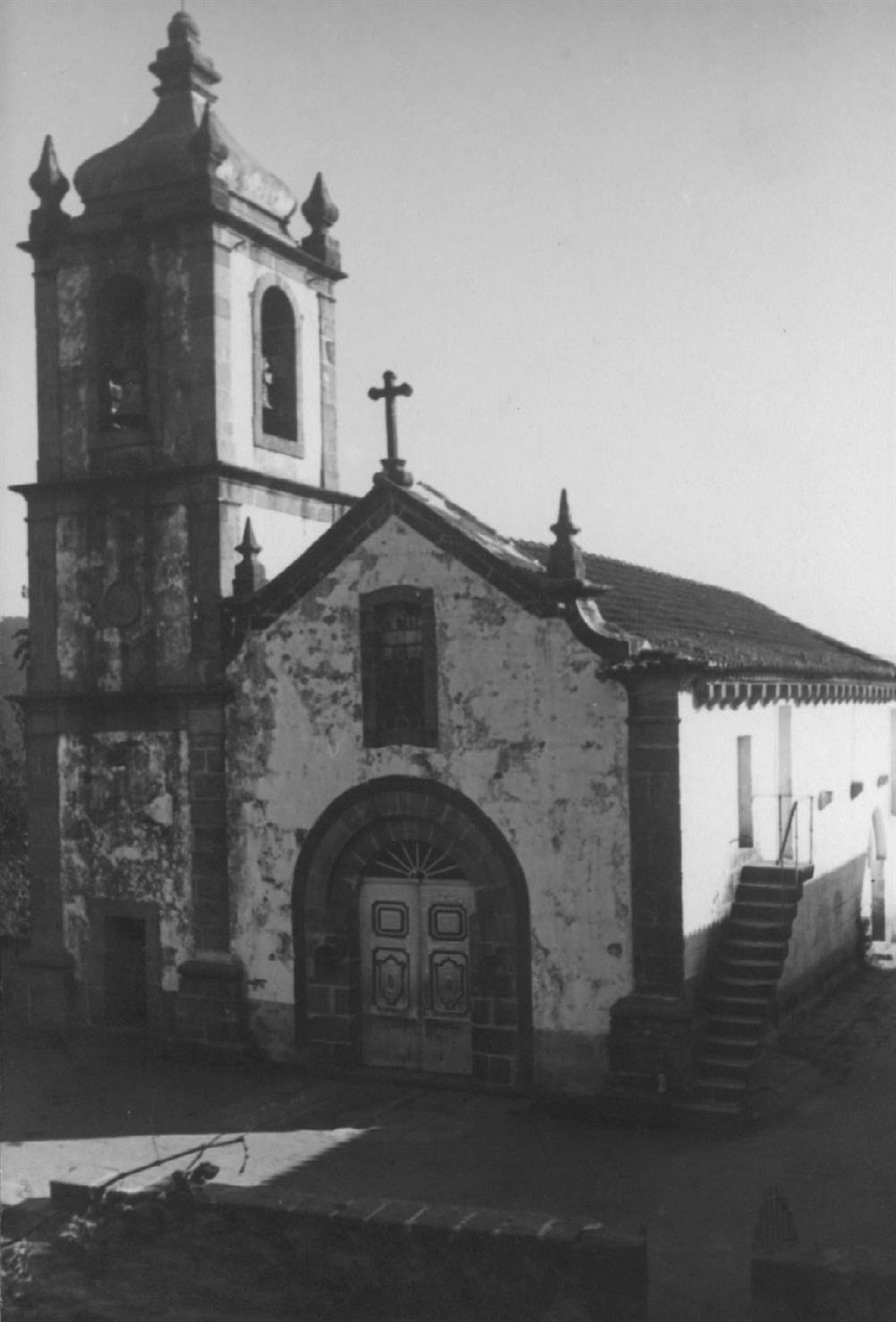 Borba de Godim : concelho de Felgueiras : vista geral da igreja matriz