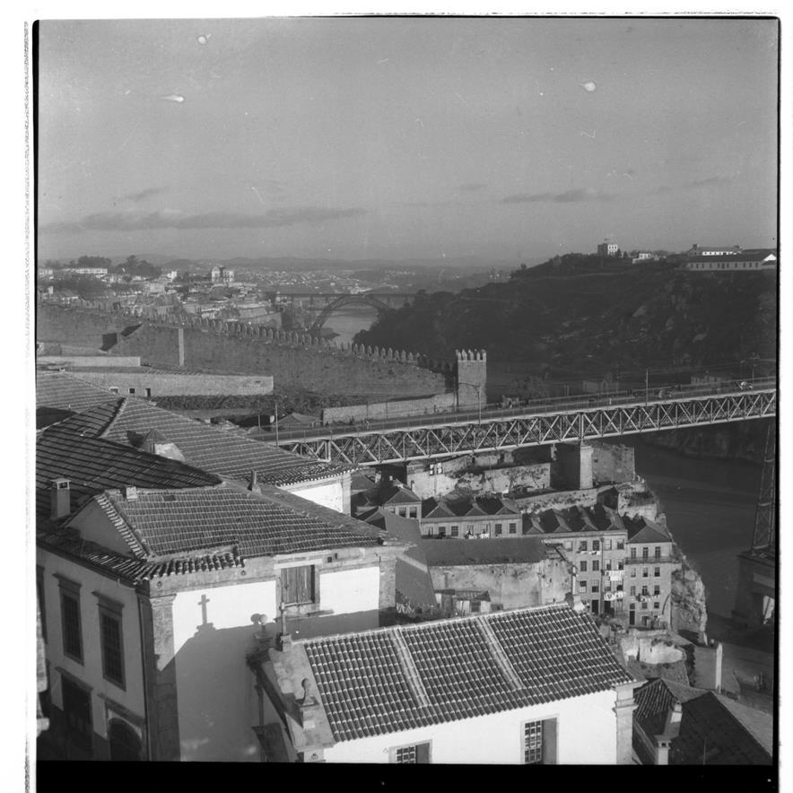 Vista panorâmica do Porto e Gaia