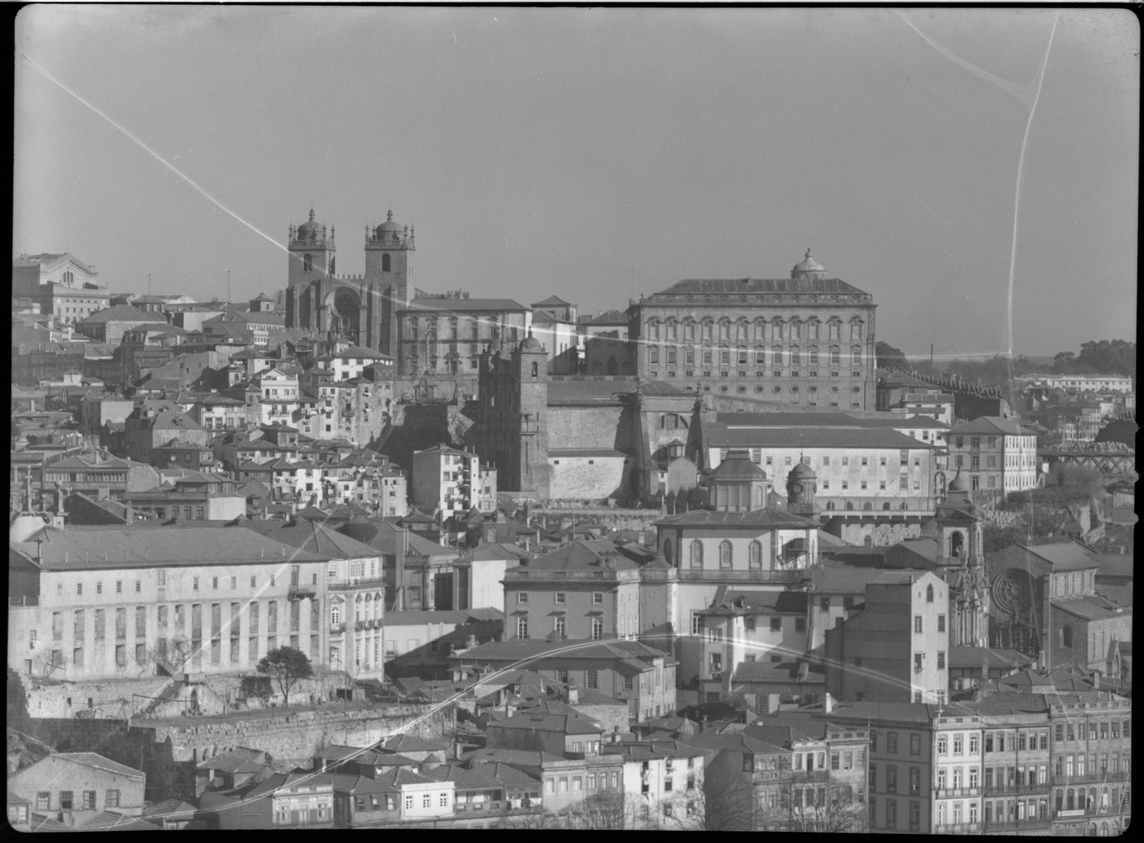 Vista parcial da cidade do Porto