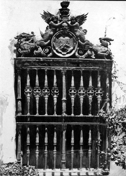 Ferros forjados do Porto : Espanha : Sevilha : grade : janela : século XVI