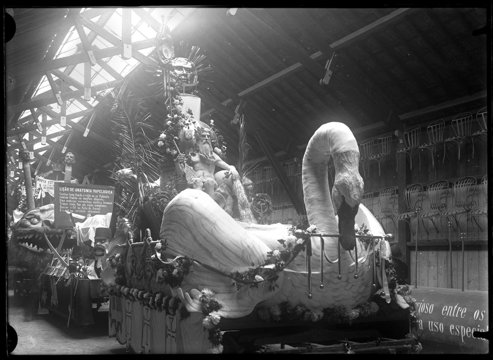 Carnaval de 1905 : carro alegórico no Palácio de Cristal