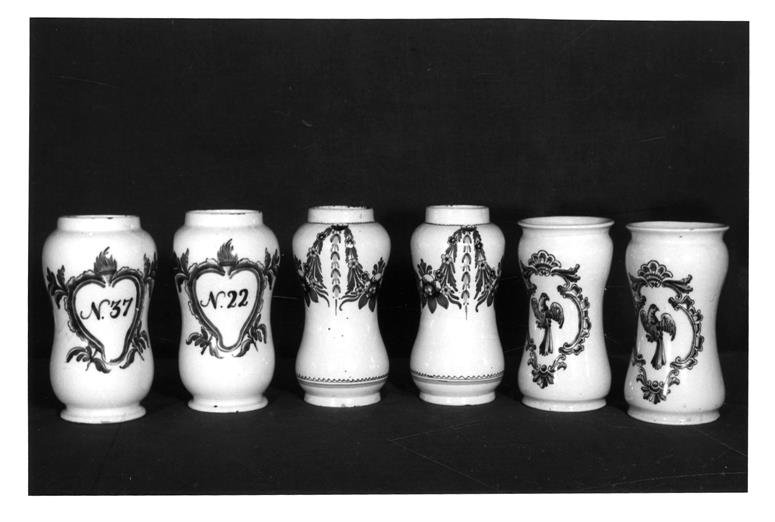 Cerâmica portuense : séculos XVIII e XIX : jarros