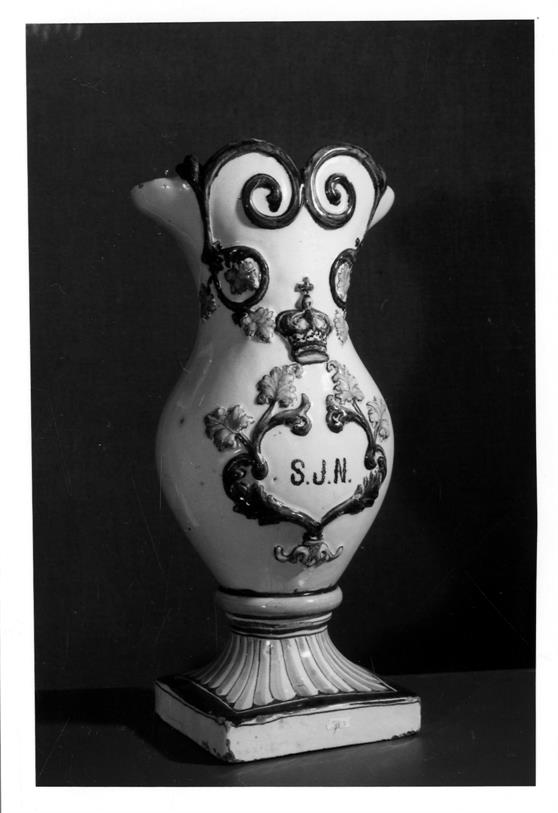 Cerâmica portuense : séculos XVIII e XIX : jarra
