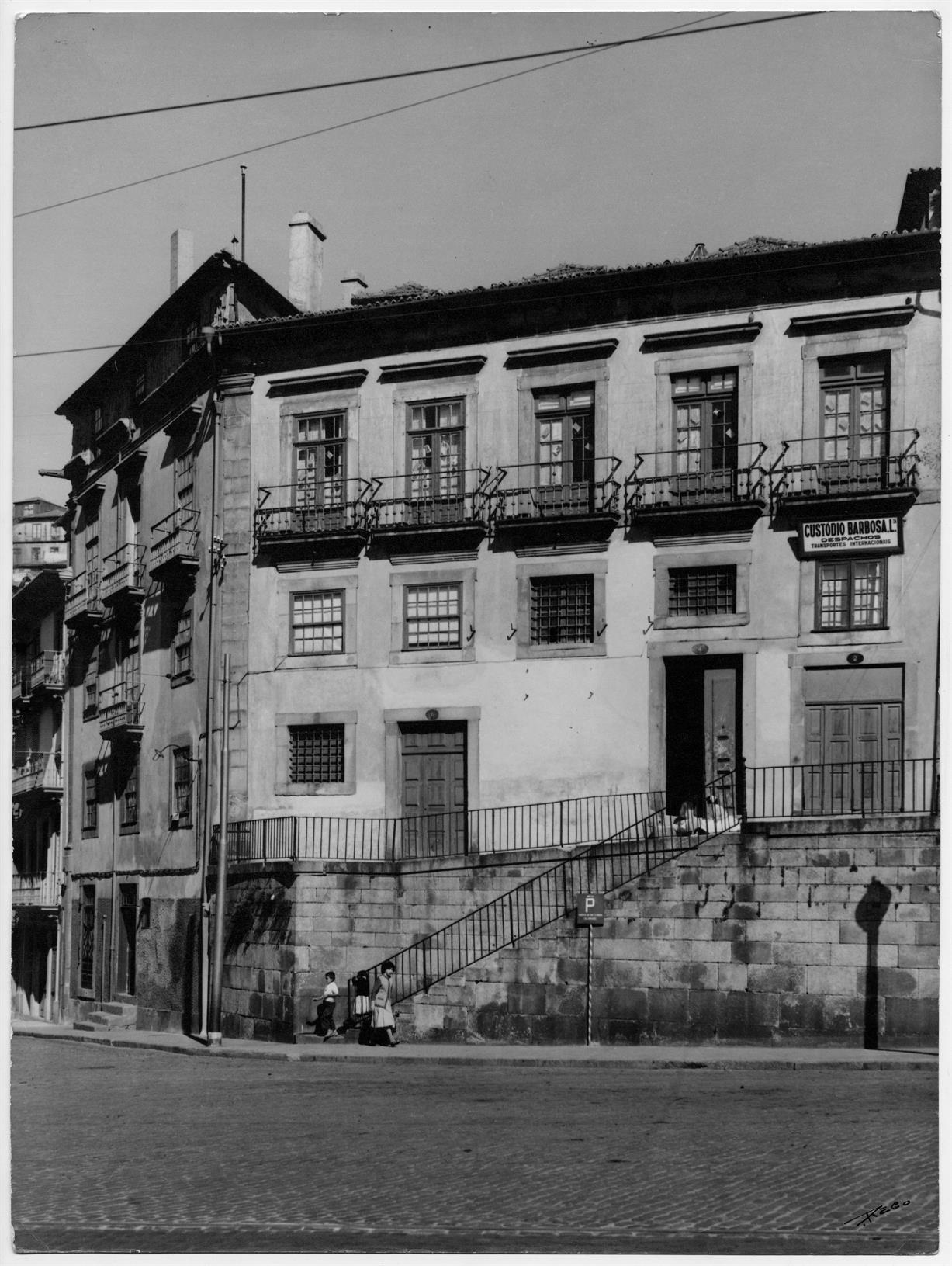 Casas do Porto : século XIV ao XIX : rua de São Francisco, 2-8 : século XVII