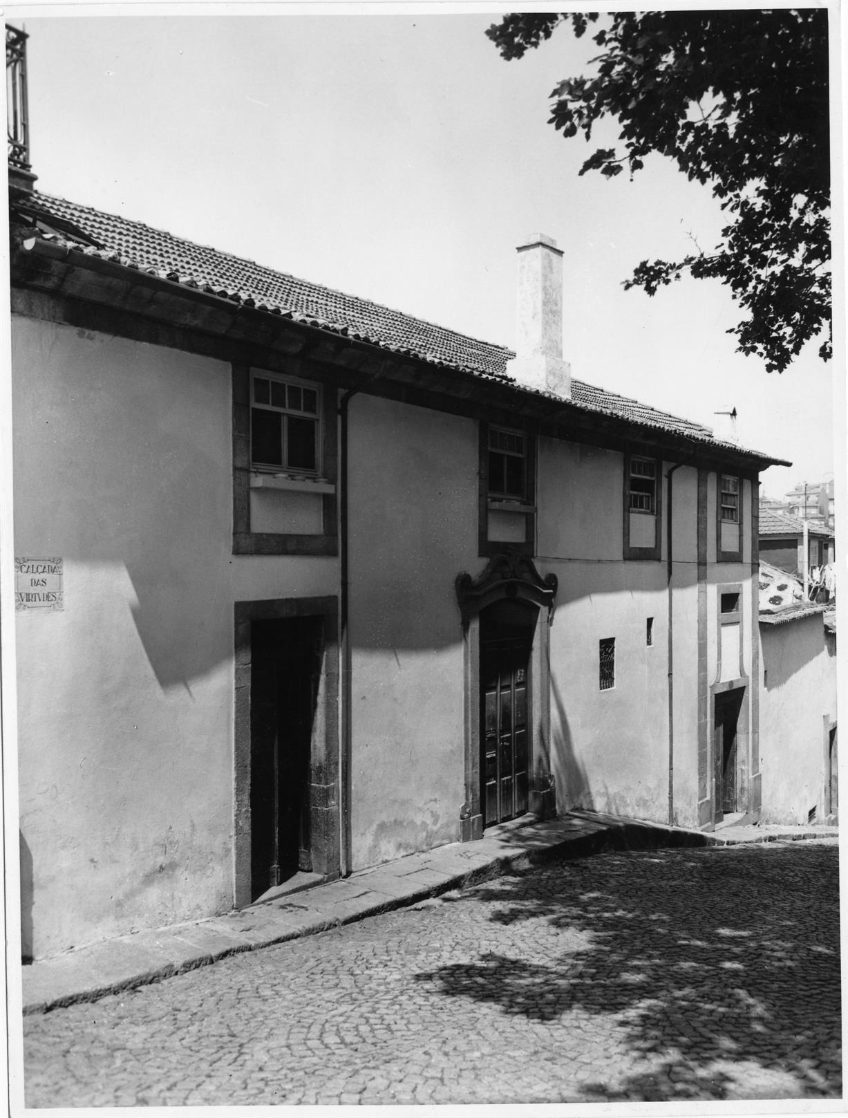 Casas do Porto : século XIV ao XIX : calçada das Virtudes, 1 : século XVIII